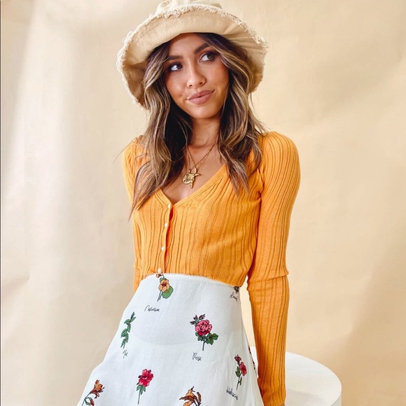 Verge girl Eyes for You Pearl Button Front Top - Picture 3 of 4